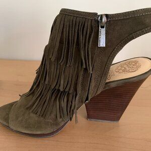 Vince Camuto Jadon Olive Green Fringe Peep Toe Bottie 8.5